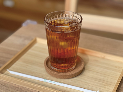 伊東・ちっ茶カフェメニュー紅 茶（アイス）