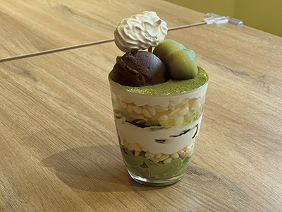 伊東・ちっ茶カフェメニュー大室山風パフェ